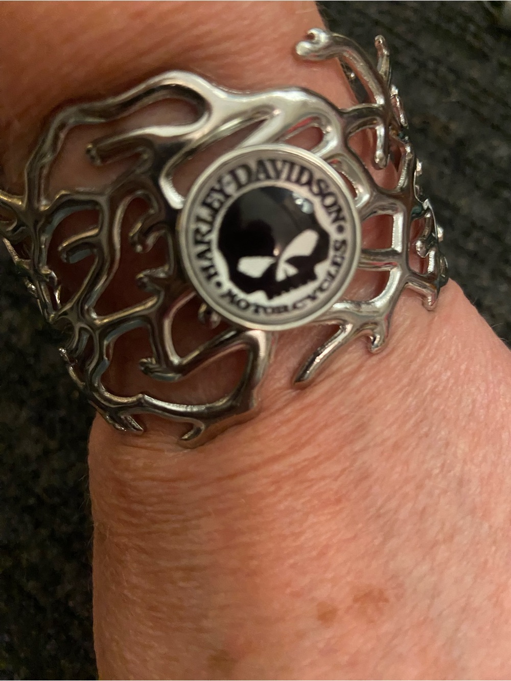 Harley-Davidson Silver Flame Band with Black Skull Emblem